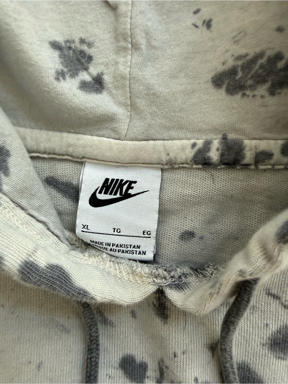 Nike women Gray and Black Tie-Dye Hooded Sweatshirt and Shorts Set - Picture 6 of 7